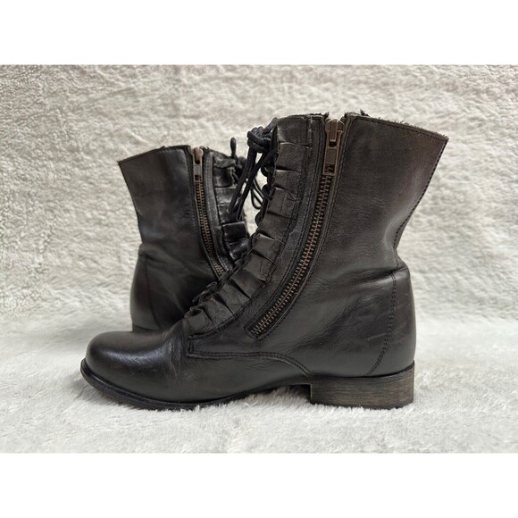 Betsey Johnson women distressed black Leather Steampunk Combat boots size 7 - Picture 4 of 10